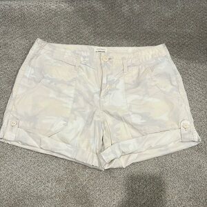 SANCTUARY Camo Cuffed Shorts